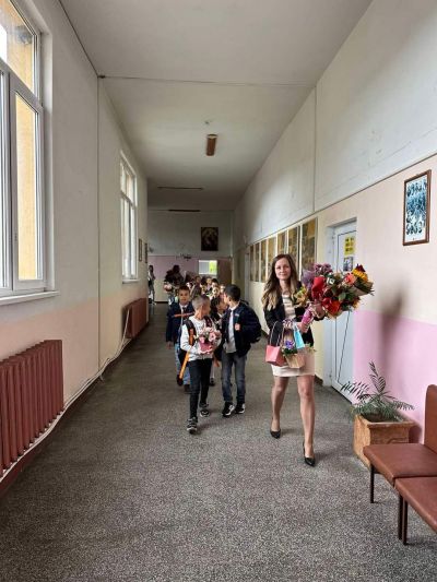 Първи учебен ден  - НУ Св. Св. Кирил и Методий - Троян